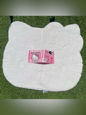 Hello Kitty White Bath Rug